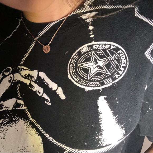 Obey t shirt!! 😮 - Picture 3 of 4